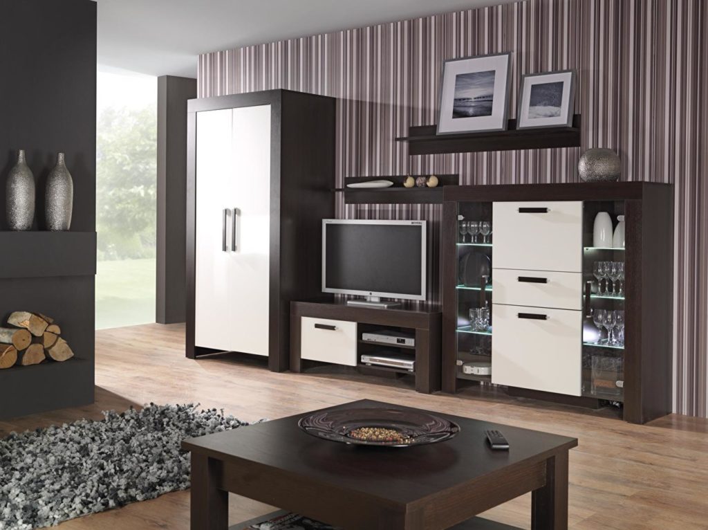 Vitrinek szekrény Camber C7 (milano + krém) padló tökéletes társa