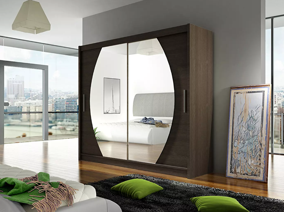 A Baker IV gardróbszekrény tökéletes helyet nyújt az Ön ruháinak.