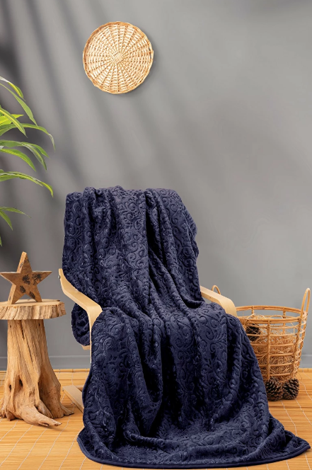 Pléd 220 x 240 cm Embody (sötétkék) - tökéletes megjelenés, puhaság.
