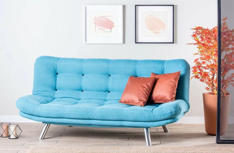 Ez a kanapé tökéletes mincen térbe. Esztétikus és praktikus.