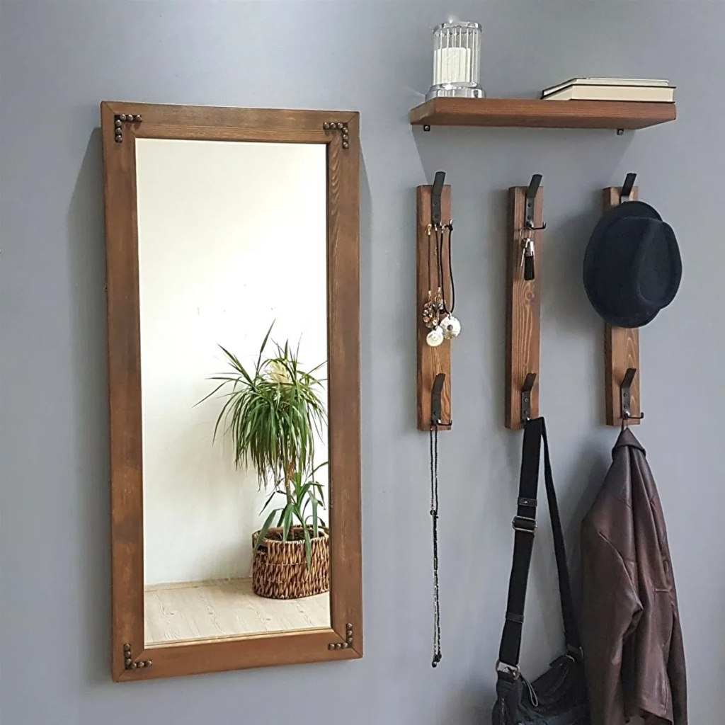 Minimalista előszoba tükörrel