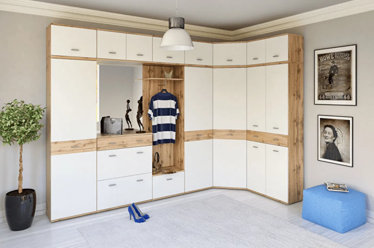 Az előszobabútorok rengeteg helyet takarítanak meg.