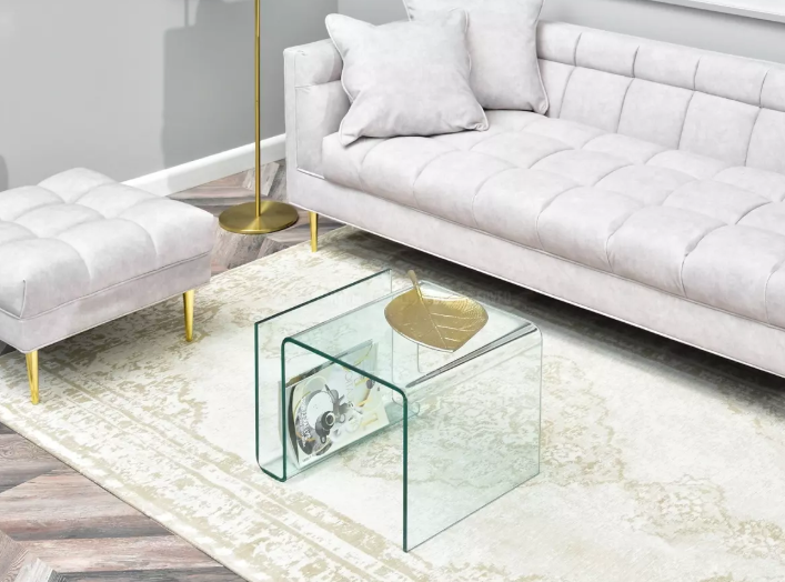 A dohányzóasztalok feldobják a teret, esztétikusak é szépek