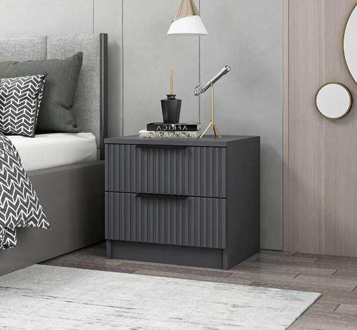 Az éjjelszekrények nagyon praktikusak.