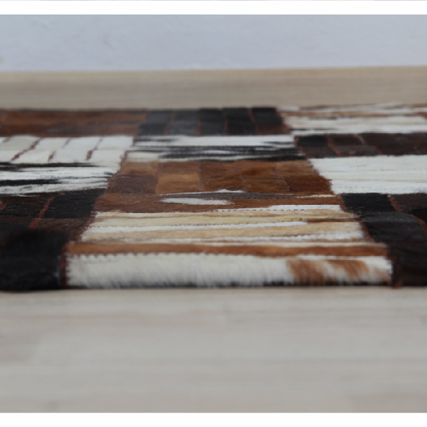 Bőr szőnyeg 120x180 cm TYP 04 (marhabőr + patchwork minta)