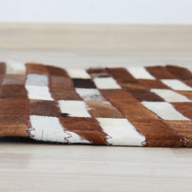 Bőr szőnyeg 141x200 cm TYP 05 (marhabőr + patchwork minta)