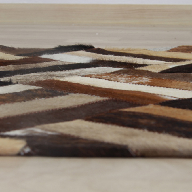 Kožený koberec 120x180 cm Korlug TYP 02 (hovězí kůže + vzor patchwork)