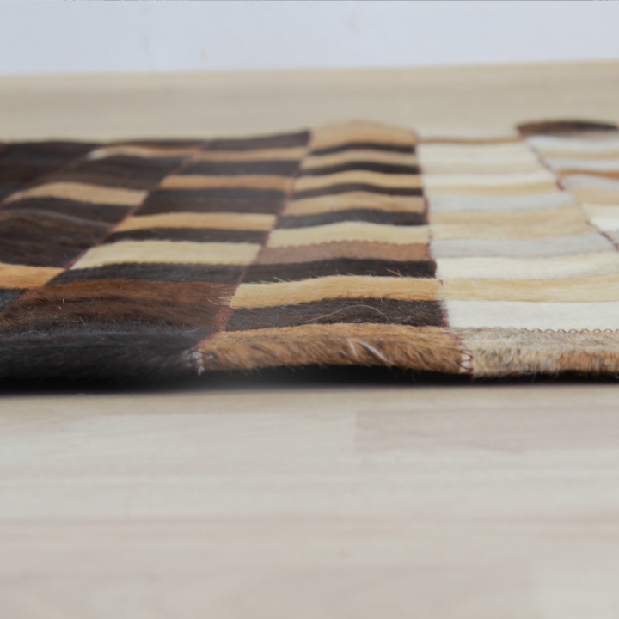 Bőr szőnyeg 70x140 cm TYP 07 (marhabőr + patchwork minta)