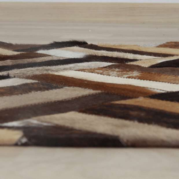 Bőr szőnyeg 70x140cm TYP 02 (marhabőr + patchwork minta)